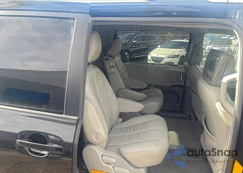 2011 Toyota Sienna Xle z USA, uszkodzony, nr VIN 5TDYK3DC5BS148504